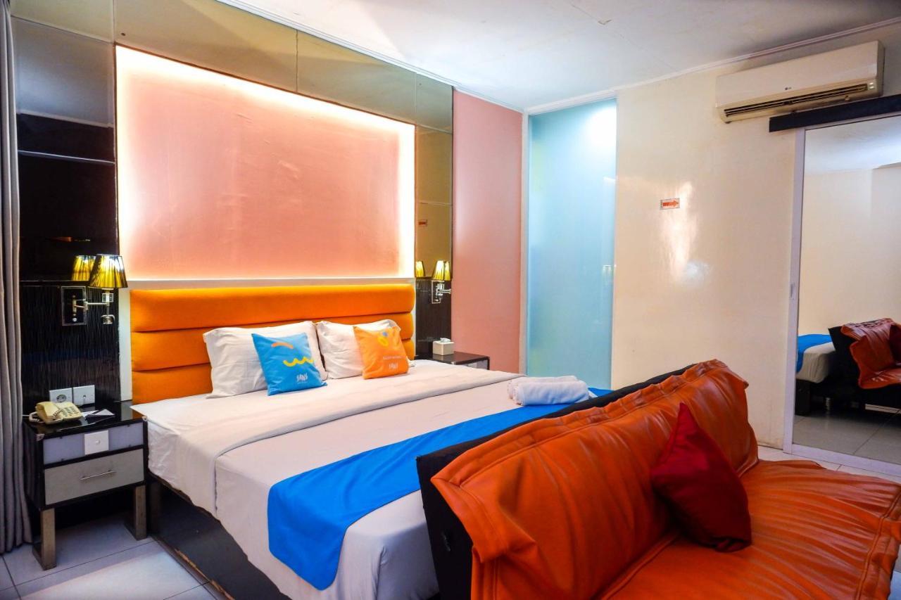 Sans Hotel International Surabaya Gubeng Esterno foto