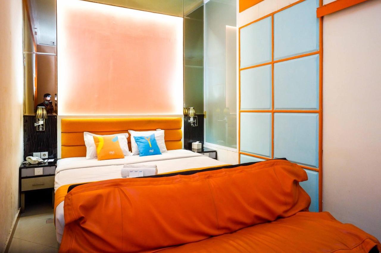 Sans Hotel International Surabaya Gubeng Esterno foto